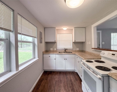 18027 W Clover Lane - Photo Thumbnail 10