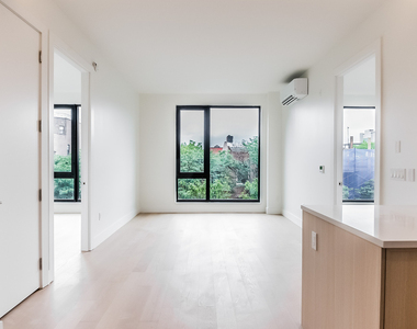 218 Front St 11201 - Photo Thumbnail 14