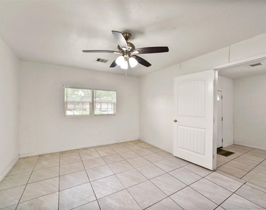 214 Schilling Street - Photo Thumbnail 5