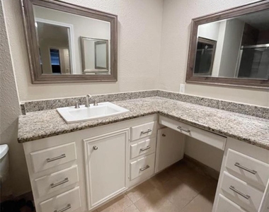 11223 Willow Field Drive - Photo Thumbnail 3