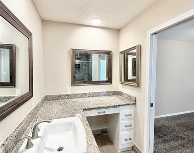 11223 Willow Field Drive - Photo Thumbnail 12