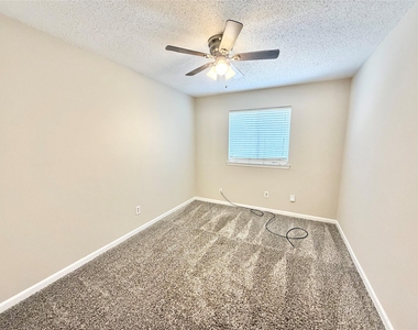11223 Willow Field Drive - Photo Thumbnail 15