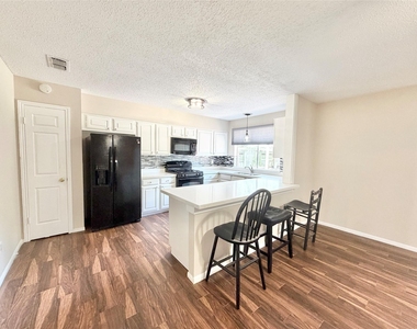 11223 Willow Field Drive - Photo Thumbnail 8