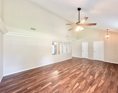 11223 Willow Field Drive - Photo Thumbnail 5