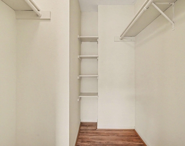 3506 Cove View Boulevard - Photo Thumbnail 17