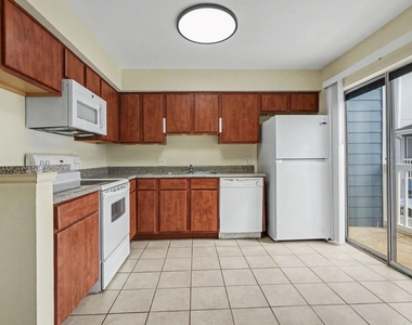 3506 Cove View Boulevard - Photo Thumbnail 9