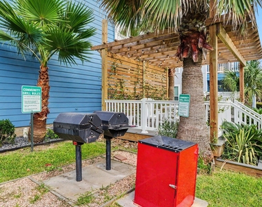 3506 Cove View Boulevard - Photo Thumbnail 25