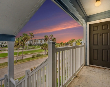 3506 Cove View Boulevard - Photo Thumbnail 3