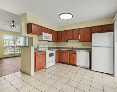 3506 Cove View Boulevard - Photo Thumbnail 10