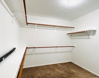 8426 Woodland Knoll Lane - Photo Thumbnail 13