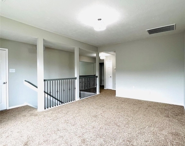 8426 Woodland Knoll Lane - Photo Thumbnail 18