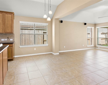30411 Deleon Fields Drive - Photo Thumbnail 10