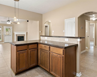 30411 Deleon Fields Drive - Photo Thumbnail 7