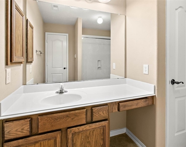 30411 Deleon Fields Drive - Photo Thumbnail 17