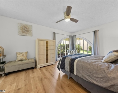 925 Palm View Drive - Photo Thumbnail 18
