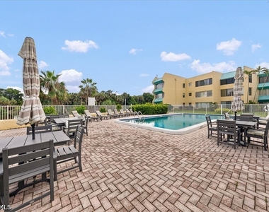 925 Palm View Drive - Photo Thumbnail 27