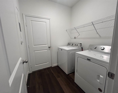 118 Ashwood Glade Drive - Photo Thumbnail 13