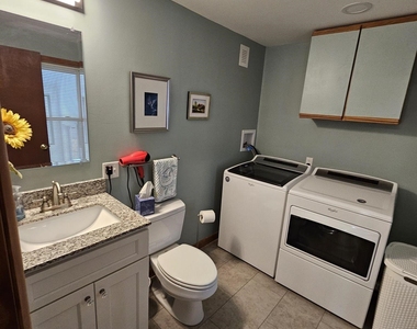 44 Pearl - Photo Thumbnail 4