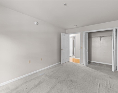 340 Hildred - Photo Thumbnail 26
