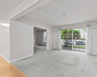 340 Hildred - Photo Thumbnail 18