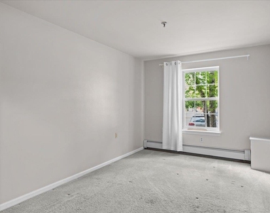 340 Hildred - Photo Thumbnail 25