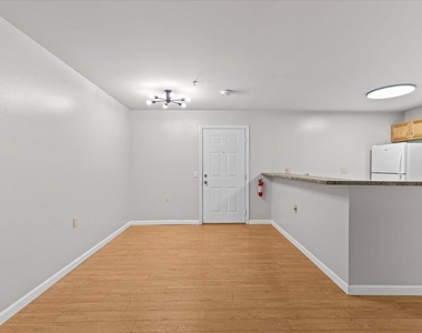340 Hildred - Photo Thumbnail 8