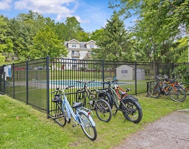 340 Hildred - Photo Thumbnail 30