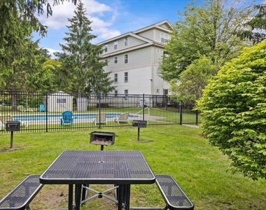 340 Hildred - Photo Thumbnail 32