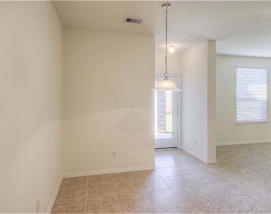 8410 Green Paseo Place - Photo Thumbnail 7