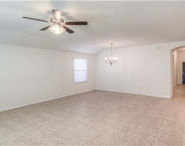 8410 Green Paseo Place - Photo Thumbnail 6