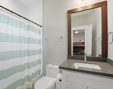 2057 Sherwood Forest Street - Photo Thumbnail 23