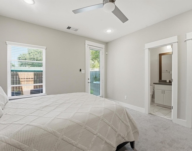 2057 Sherwood Forest Street - Photo Thumbnail 14