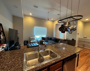 1132 Patterson Street - Photo Thumbnail 6