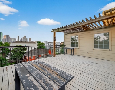 1015 Stanford Street - Photo Thumbnail 49