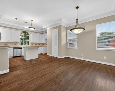 1015 Stanford Street - Photo Thumbnail 15
