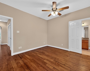 1015 Stanford Street - Photo Thumbnail 29
