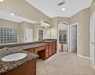 1015 Stanford Street - Photo Thumbnail 41
