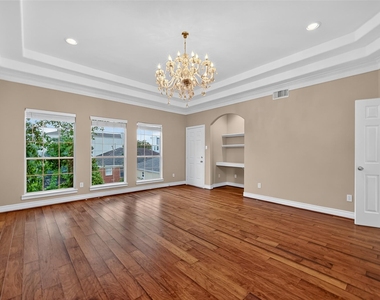 1015 Stanford Street - Photo Thumbnail 33