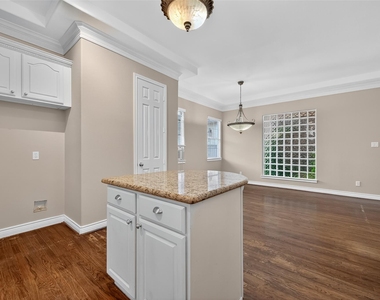 1015 Stanford Street - Photo Thumbnail 19