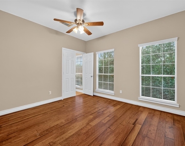 1015 Stanford Street - Photo Thumbnail 27