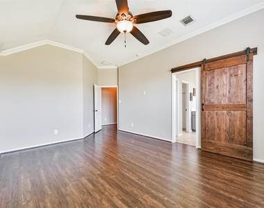 13719 Rolling River Lane - Photo Thumbnail 18