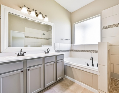 13719 Rolling River Lane - Photo Thumbnail 19