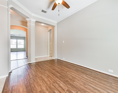13719 Rolling River Lane - Photo Thumbnail 15