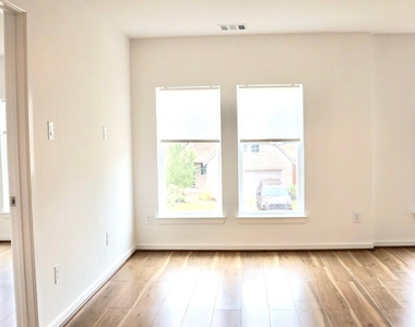 17631 Carnation Glen Drive - Photo Thumbnail 28