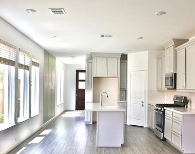 17631 Carnation Glen Drive - Photo Thumbnail 7