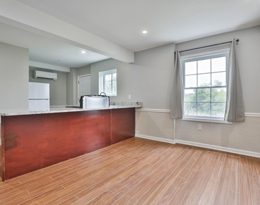 41a Howe - Photo Thumbnail 6