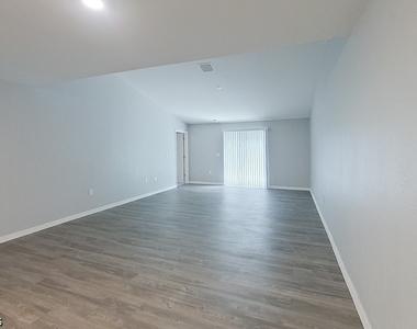 9141 Aegean Circle - Photo Thumbnail 4