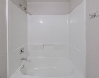 9141 Aegean Circle - Photo Thumbnail 10