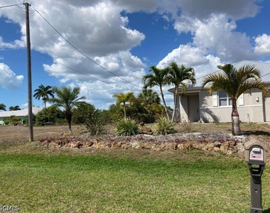 2637 Nw 1st Street - Photo Thumbnail 5
