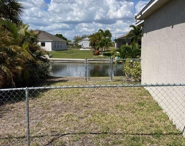 2637 Nw 1st Street - Photo Thumbnail 3